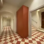 Amirooms Pensión 4*