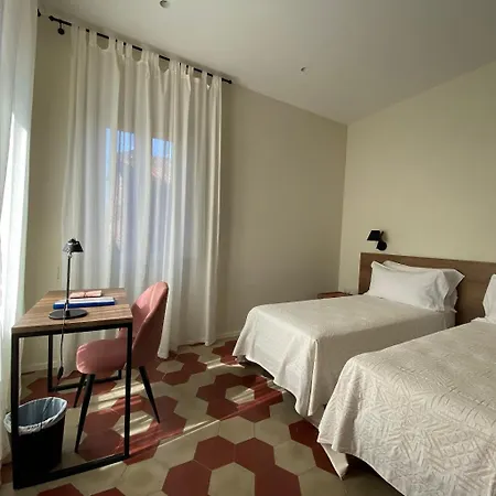 Guest house Amirooms 4*