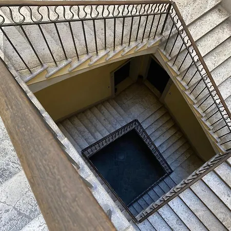 Amirooms